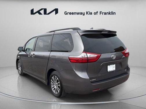 2019 Toyota Sienna XLE