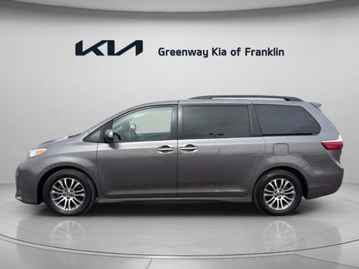 2019 Toyota Sienna XLE