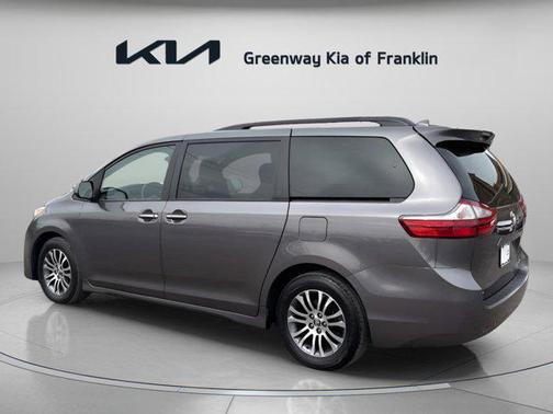 2019 Toyota Sienna XLE