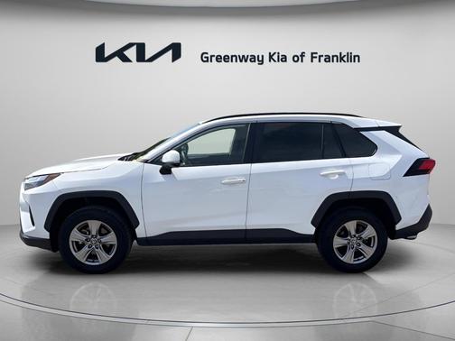 Ice Cap 2024 Toyota RAV4 XLE