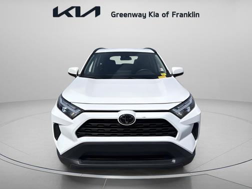 Ice Cap 2024 Toyota RAV4 XLE
