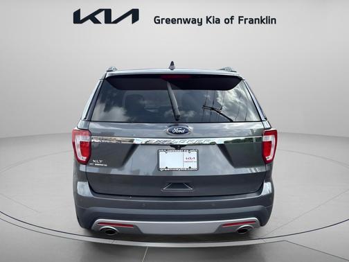 Magnetic 2017 Ford Explorer XLT