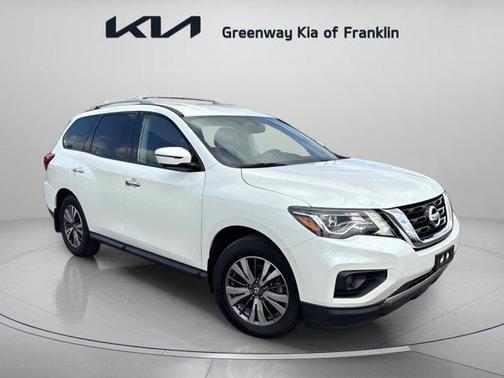 2017 Nissan Pathfinder SL