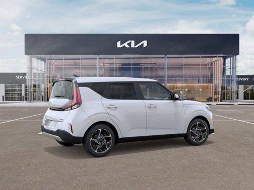 Snow White Pearl 2025 Kia Soul EX