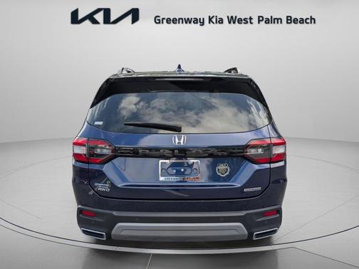 Diffused Sky Pearl 2023 Honda Pilot Touring 8-Passenger
