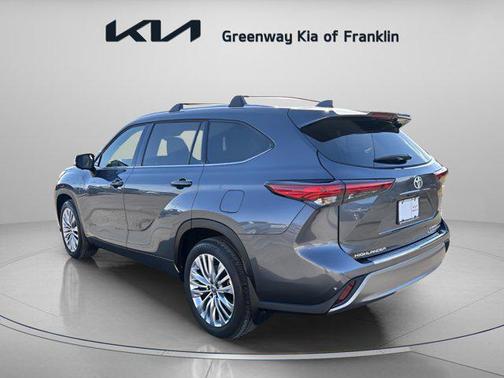 2023 Toyota Highlander Platinum