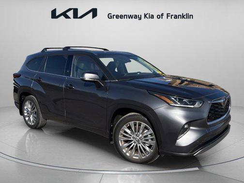 2023 Toyota Highlander Platinum