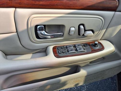 1999 Cadillac DeVille Base