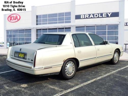 1999 Cadillac DeVille Base