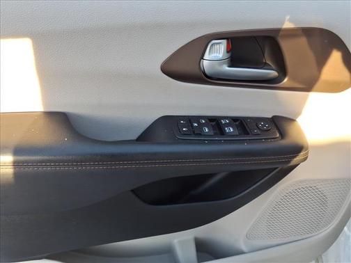 2018 Chrysler Pacifica Touring-L