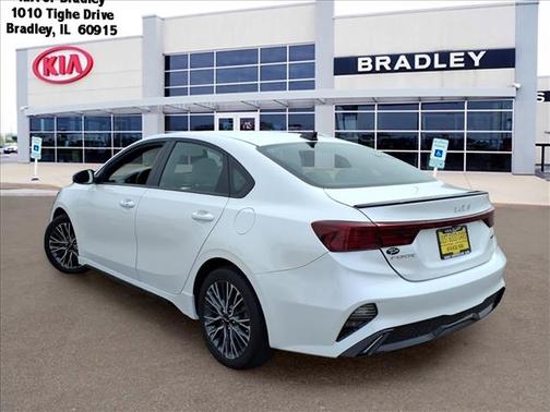 Snow White Pearl 2024 Kia Forte GT-Line