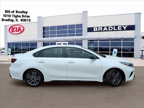 Snow White Pearl 2024 Kia Forte GT-Line