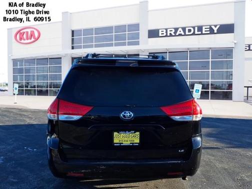 2013 Toyota Sienna LE