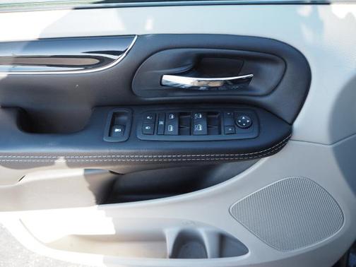 2014 Dodge Grand Caravan AVP/SE