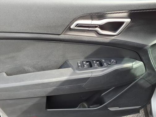 Gray 2023 Kia Sportage LX