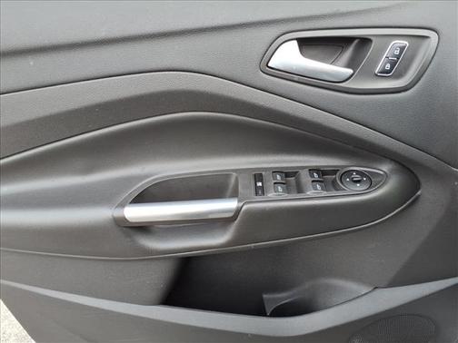 White 2016 Ford Escape SE