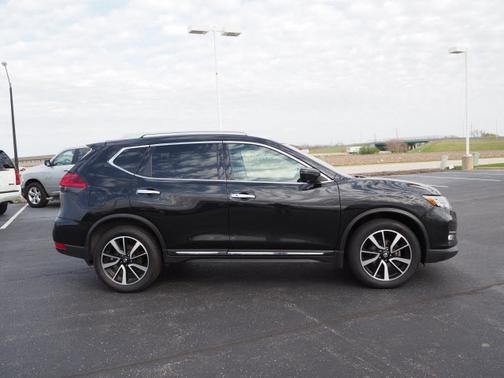 Magnetic Black 2017 Nissan Rogue SL