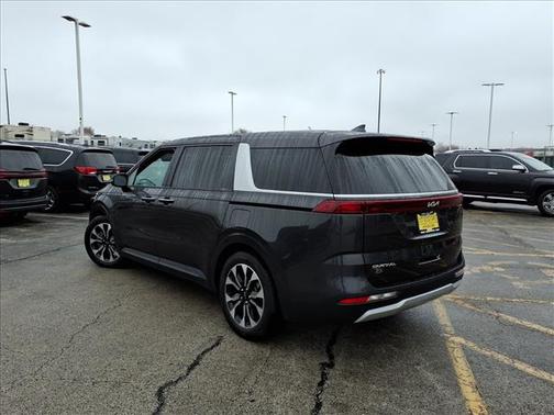 2023 Kia Carnival EX