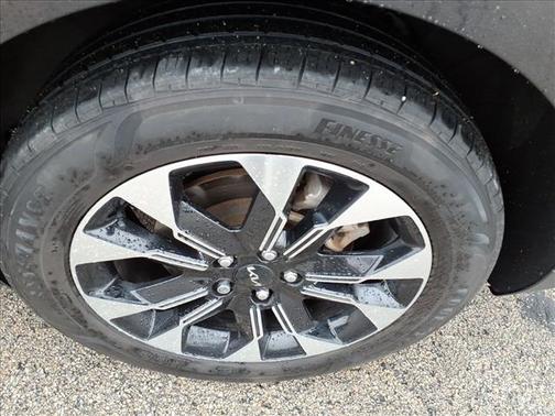 2023 Kia Carnival EX