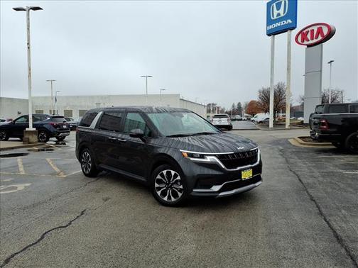 2023 Kia Carnival EX