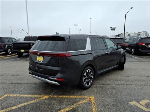 2023 Kia Carnival EX