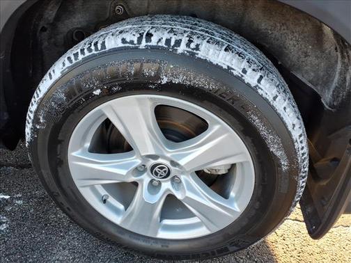 2024 Toyota Highlander LE I4