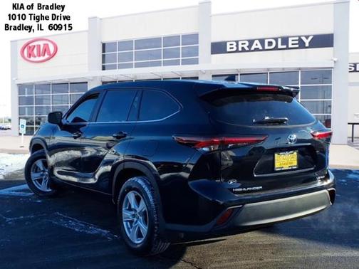 2024 Toyota Highlander LE I4