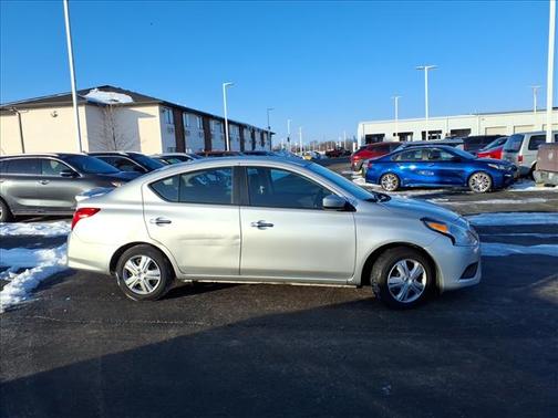 2019 Nissan Versa 1.6 SV