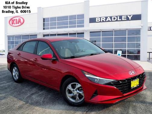 2022 Hyundai ELANTRA SE