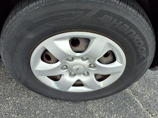 2007 Kia Sedona Base