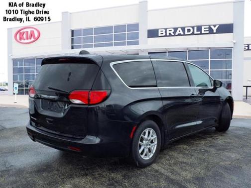 2017 Chrysler Pacifica Touring
