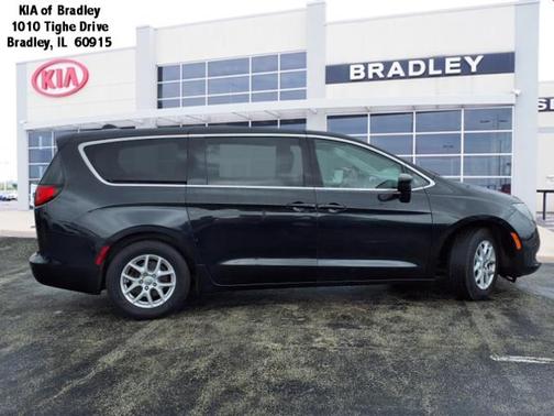 2017 Chrysler Pacifica Touring