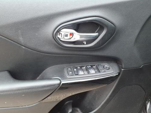 2019 Jeep Cherokee Altitude