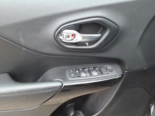 2019 Jeep Cherokee Altitude