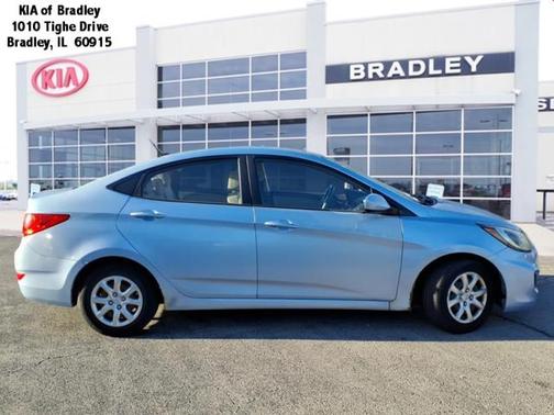 2013 Hyundai Accent SE
