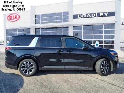 2023 Kia Carnival EX