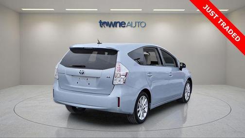 2013 Toyota Prius v Five