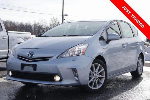 2013 Toyota Prius v Five