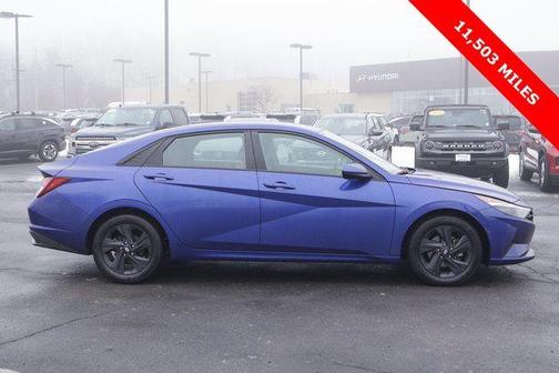 2023 Hyundai ELANTRA SEL