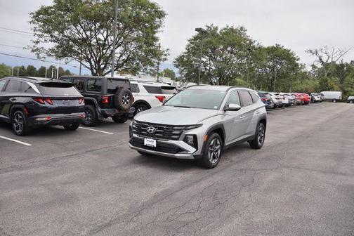 Shimmering Silver 2025 Hyundai TUCSON SEL