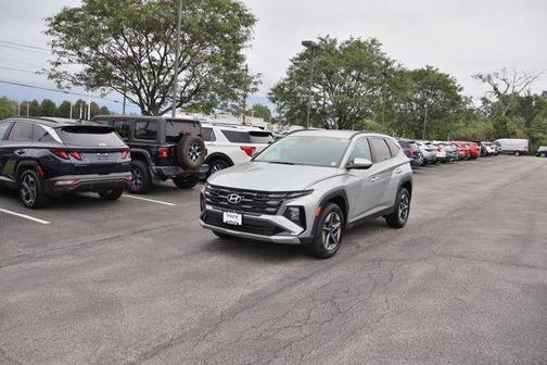 Shimmering Silver 2025 Hyundai TUCSON SEL