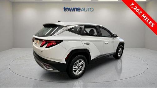 2025 Hyundai TUCSON SE