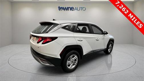 2025 Hyundai TUCSON SE