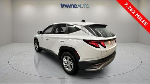 2025 Hyundai TUCSON SE