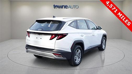 2025 Hyundai TUCSON SE