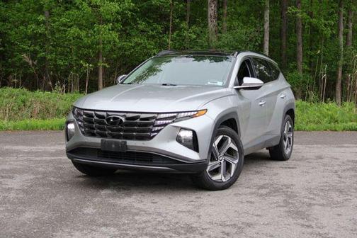 Shimmering Silver 2022 Hyundai TUCSON Limited
