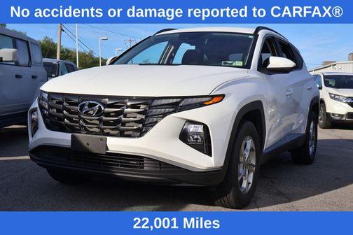 White Pearl 2024 Hyundai TUCSON SEL