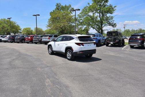White Pearl 2024 Hyundai TUCSON SEL