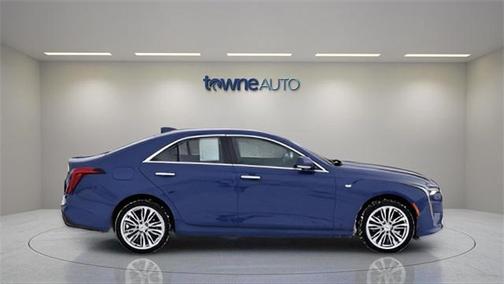 2023 Cadillac CT4 Premium Luxury