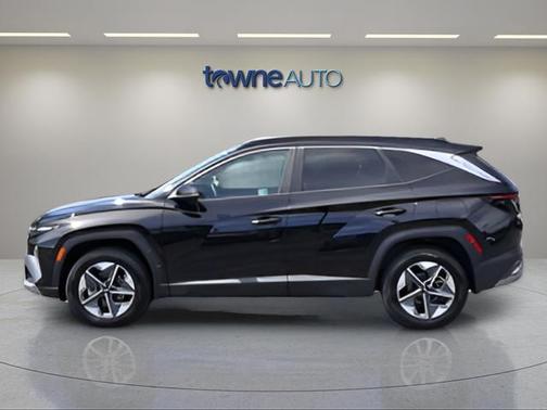 Phantom Black 2025 Hyundai TUCSON SEL Convenience